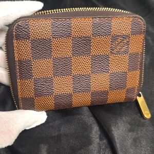 Authentic Louis Vuitton Zippy Coin Purse